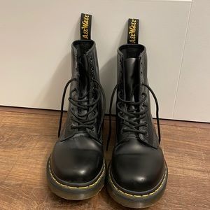 Dr Martens air wair boots